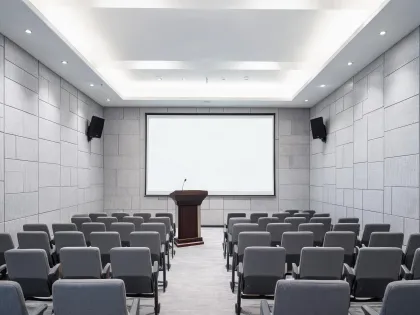 Conference hall with discreet PA speakers
